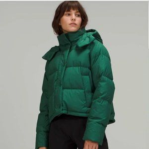 Lululemon Wunder Puff Cropped Jacket in Everglade Green